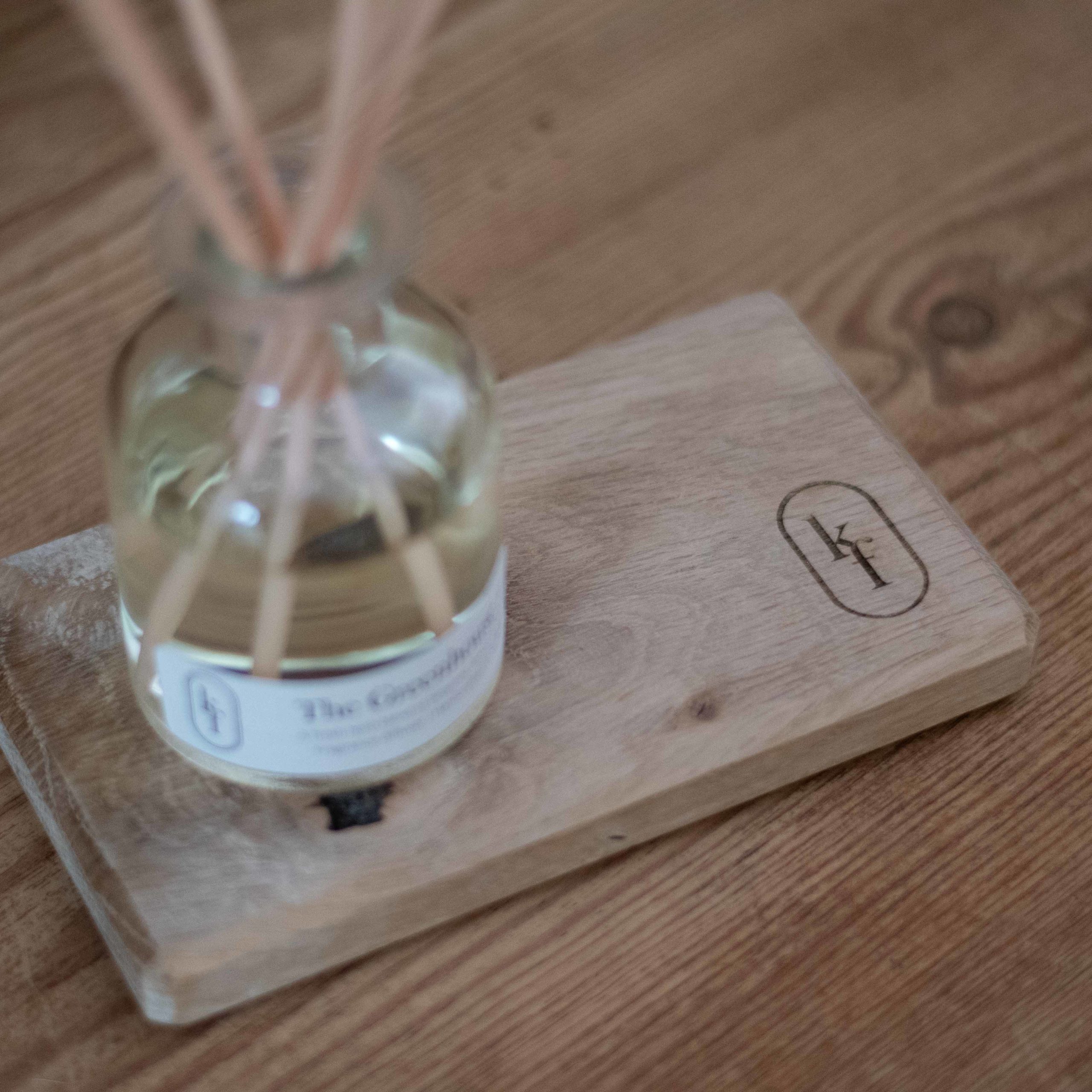 English Oak Display Board – Style: KF Emblem